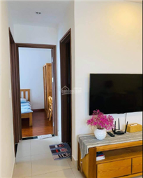 Cần cho thuê căn hộ 2 phòng ngủ SHP Plaza diện tích 61m2 giá cực rẻ !